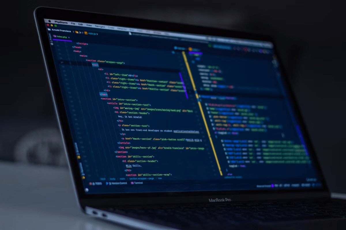 5 Signs Your Business Needs a Custom Web App